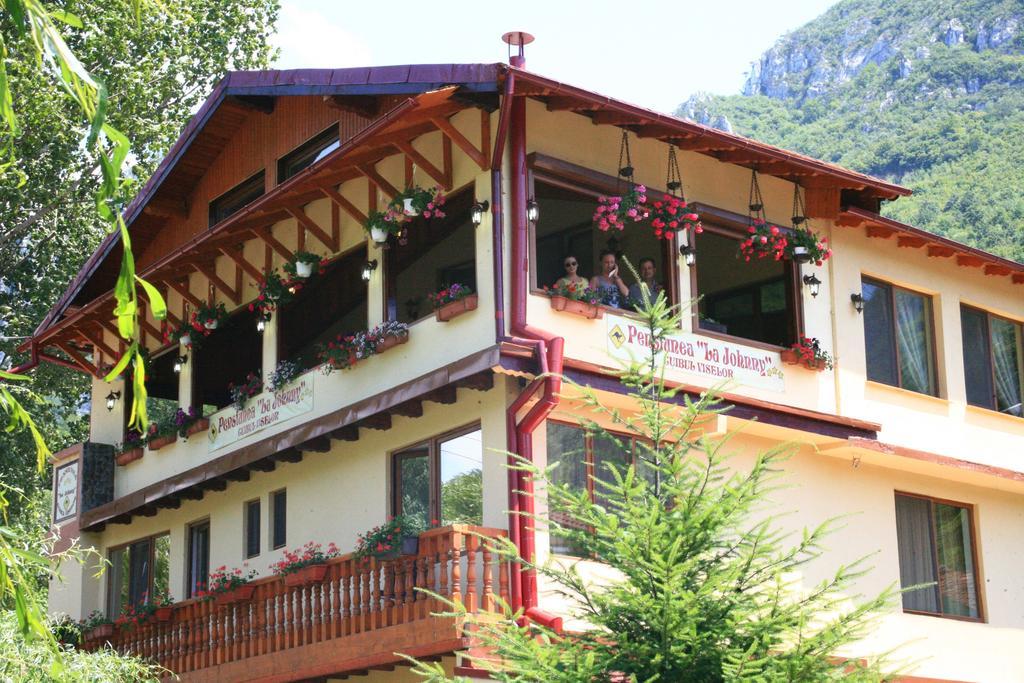 Pension Cuibul Viselor Băile Herculane Exterior photo