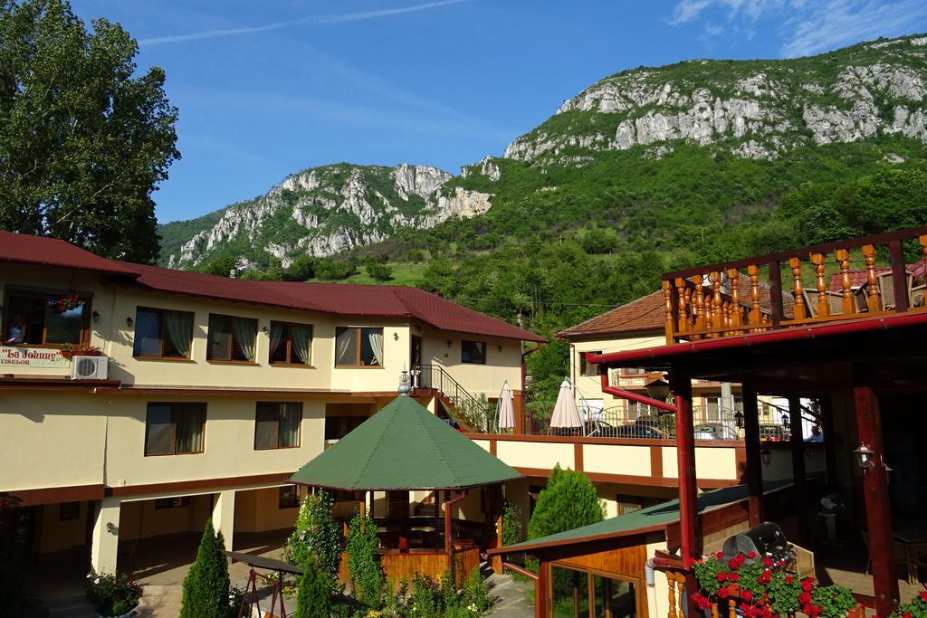 Pension Cuibul Viselor Băile Herculane Exterior photo